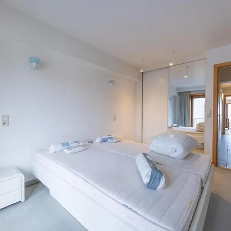 Lecomte - The Shoreline Overview 175 * Ostend